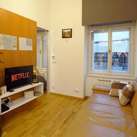 Cozy With Garage Daire Prag