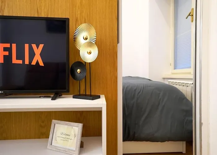 Cozy With Garage פראג