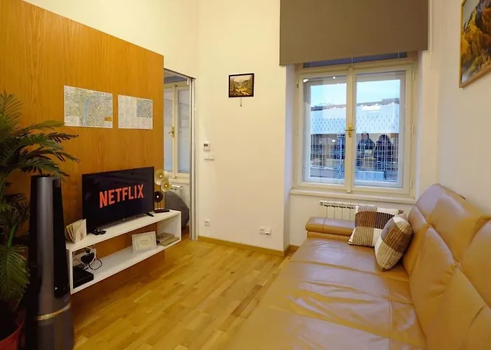 Cozy With Garage דירה פראג